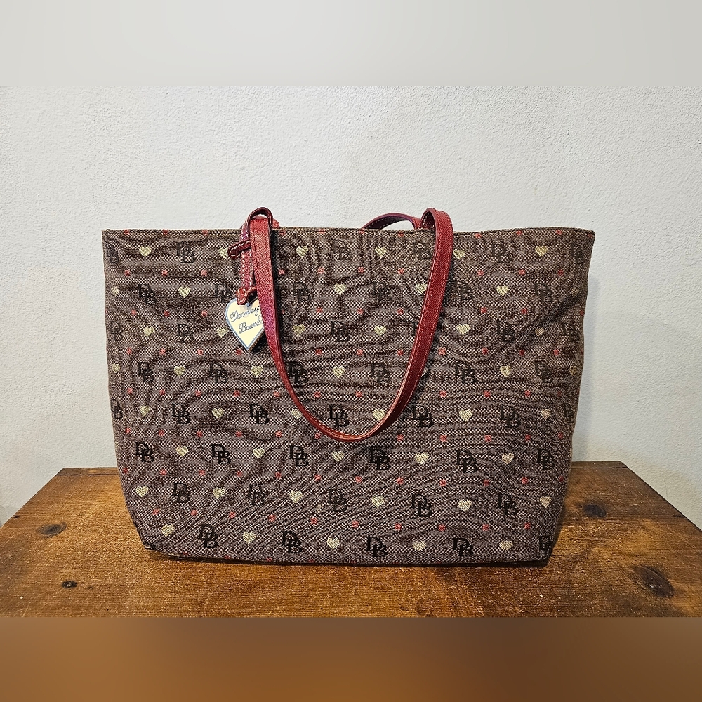 LTD EDITION Vintage Dooney & Bourke DB Monogram Heart Tote Shoulder Bag - Picture 2 of 12